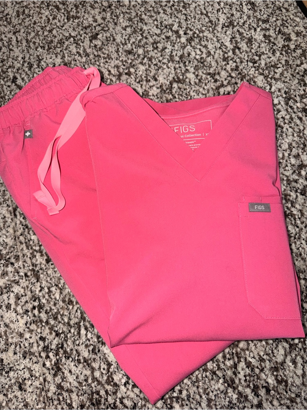 FIGS Men’s F’ing Pink XS Scrub Set